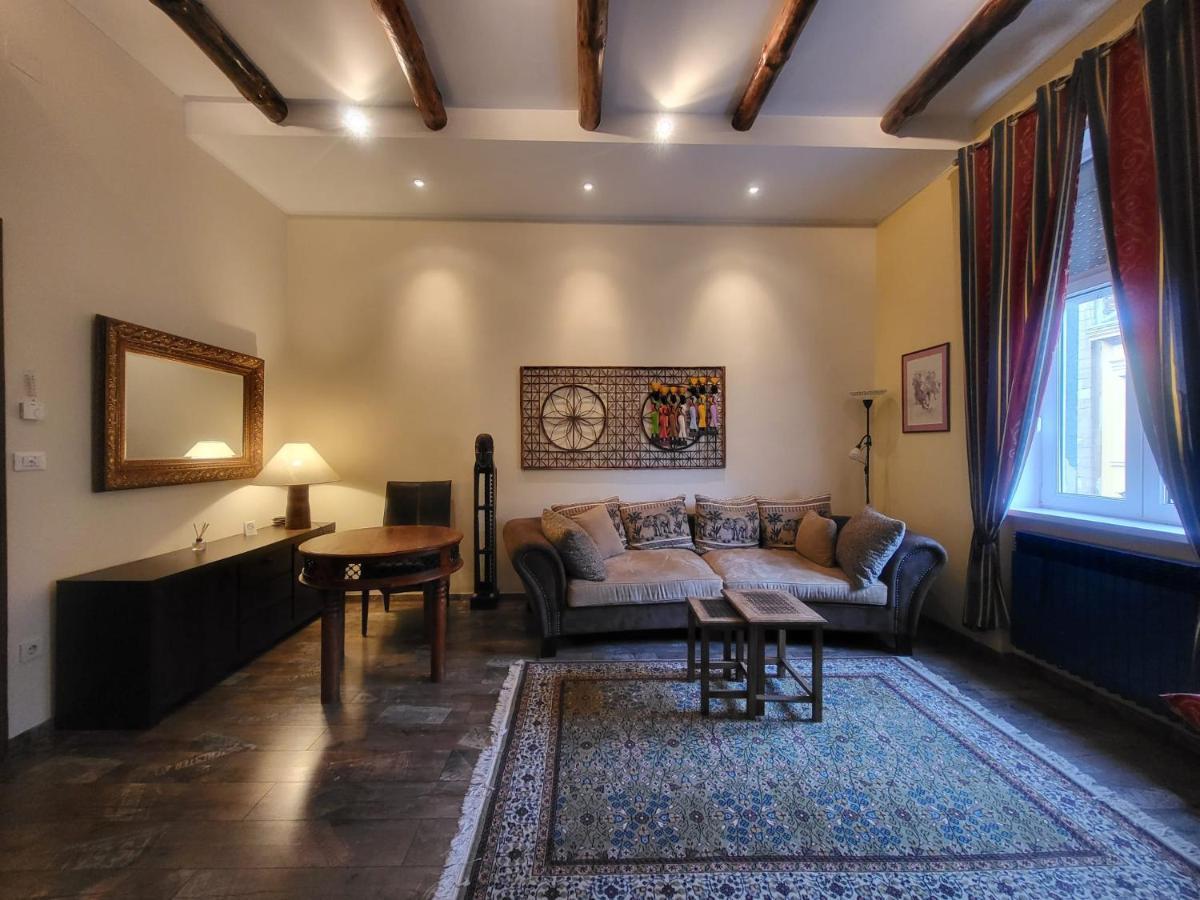 Stylish Apartment In Center Of Zagabria Esterno foto