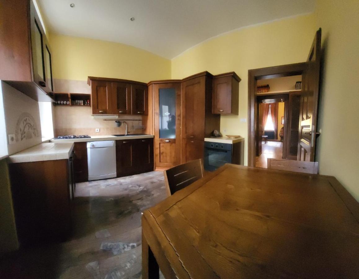 Stylish Apartment In Center Of Zagabria Esterno foto