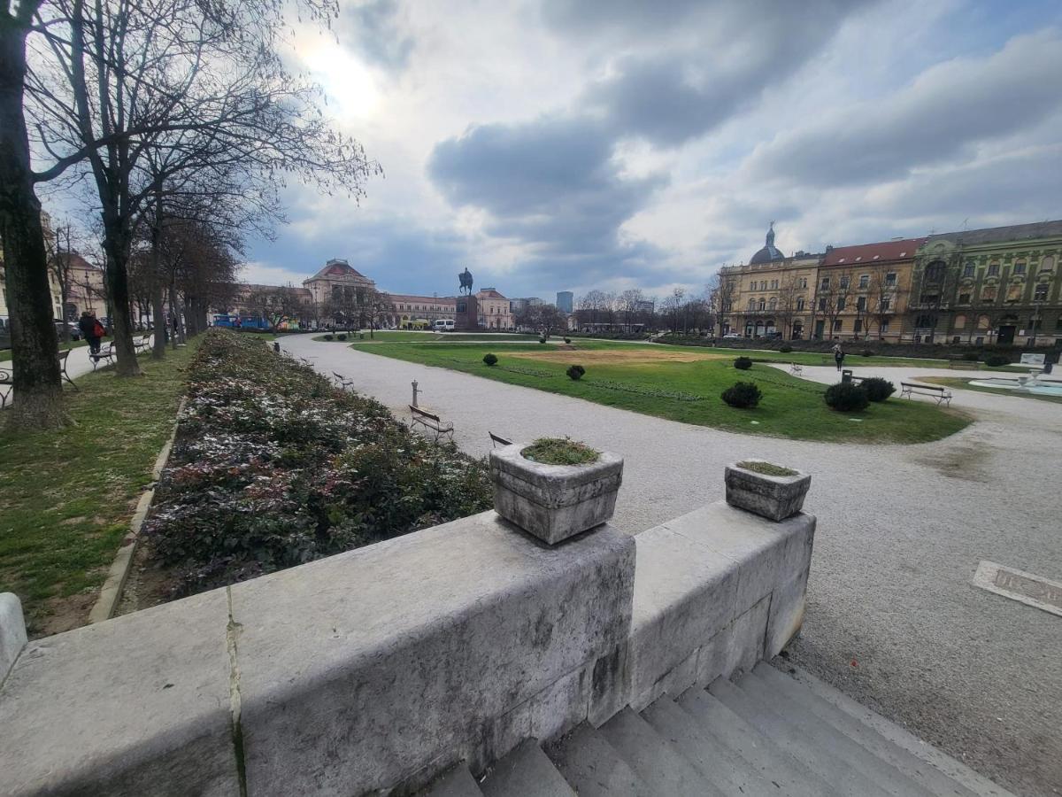 Stylish Apartment In Center Of Zagabria Esterno foto