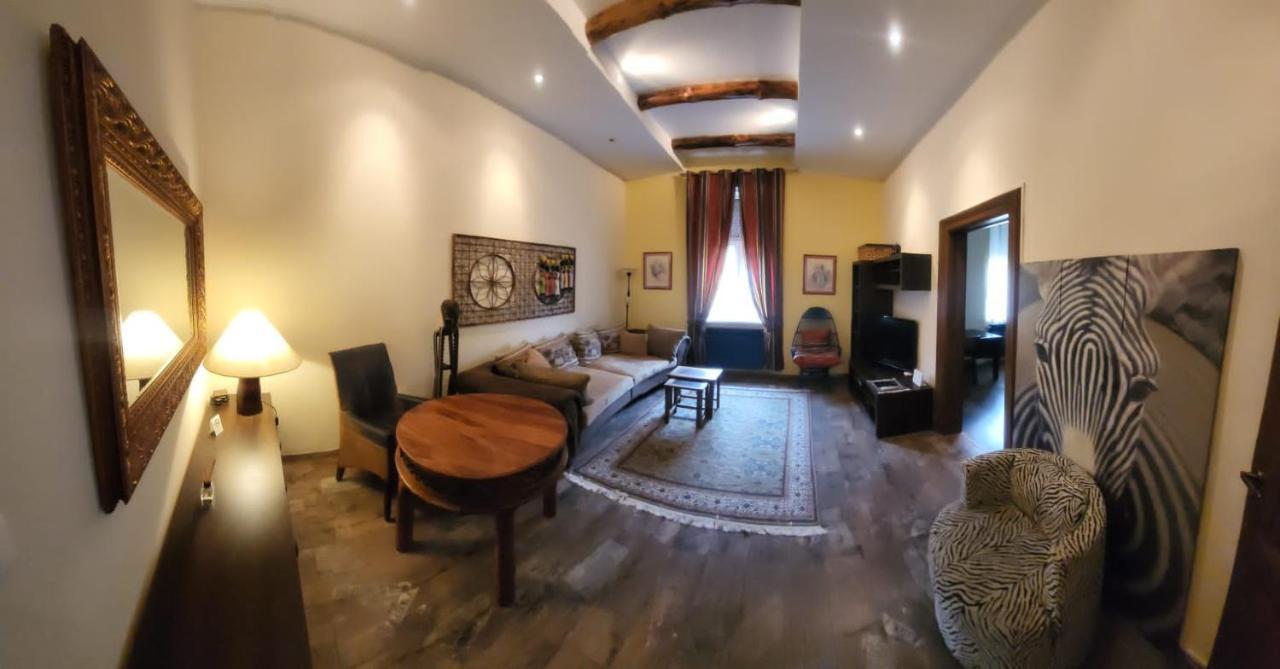 Stylish Apartment In Center Of Zagabria Esterno foto
